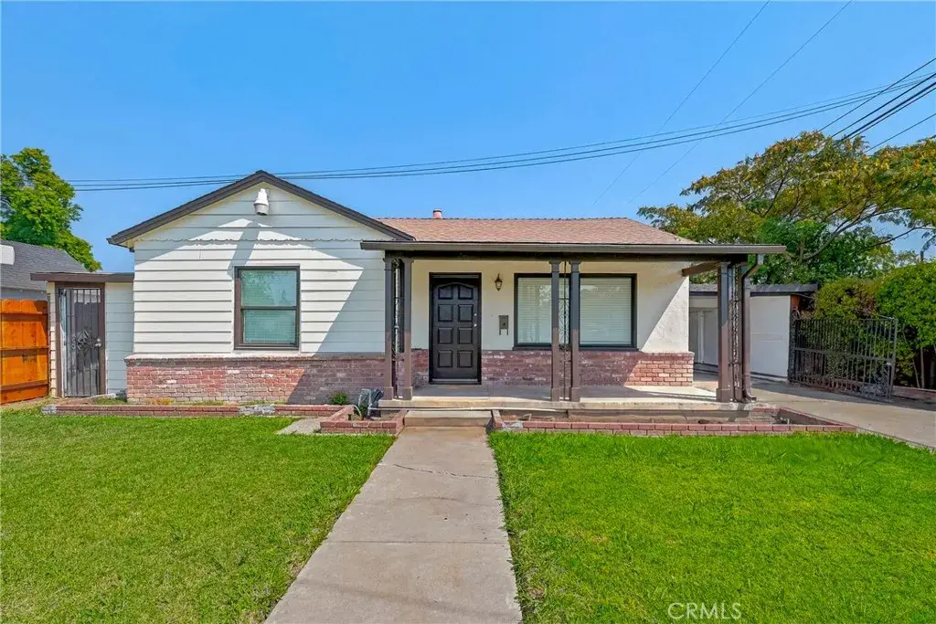 209 E 18th, Merced, CA 95340 - #1