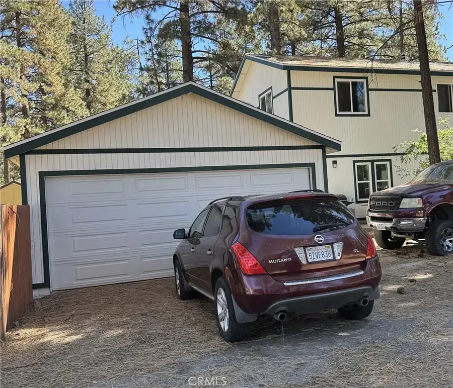 345 W Country Club, Big Bear City, CA 92314 - #2