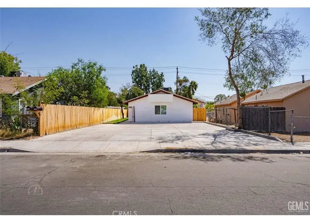 727 Knotts, Bakersfield, CA 93305 - Image #1