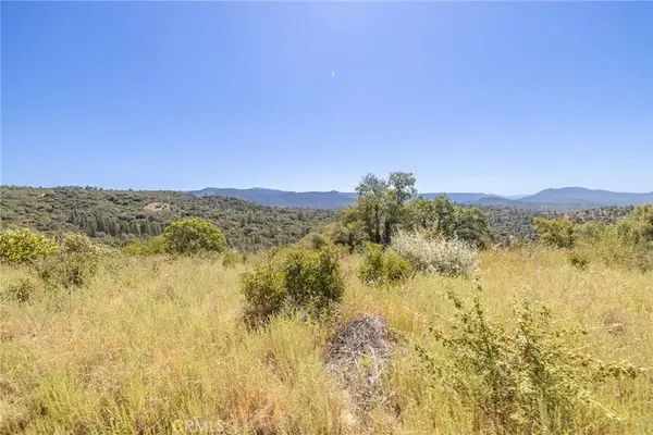 99 Old Yosemite, Oakhurst, CA 93644