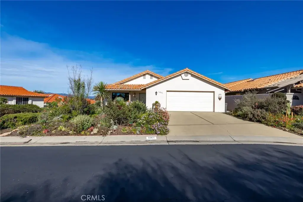 1061 Ridge Heights, Fallbrook, CA 92028 - #1