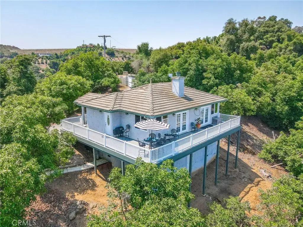 2125 Puerto Del Mundo, Fallbrook, CA 92028 - #1