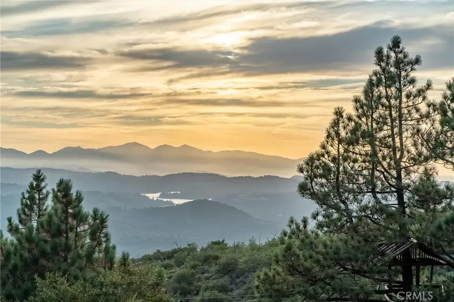 161 N Trails End, Green Valley Lake, CA 92314 - #3