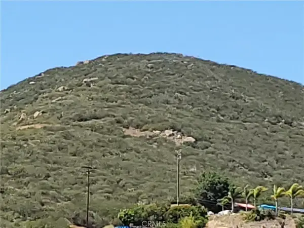 37 Rainbow Hills, Fallbrook, CA 92028