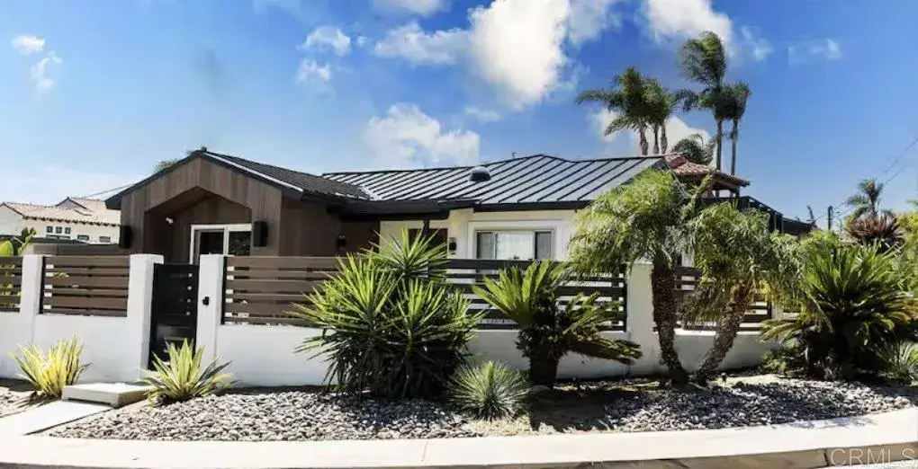 3761 Oleander Dr, San Diego, CA 92106 - Image #1