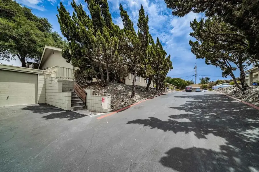 1045 Meadowlake Drive, Vista, CA 92084 - Image #2