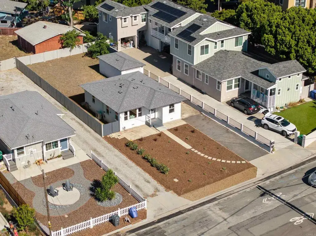 1010 Grand Avenue, Carlsbad, CA 92008 - Image #1