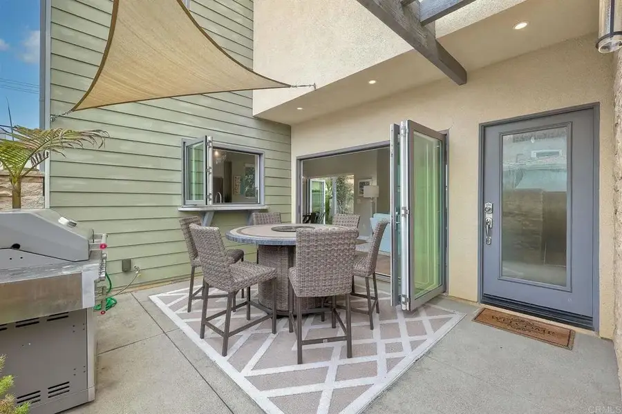 295 Chinquapin Ave, Carlsbad, CA 92008 - Image #2