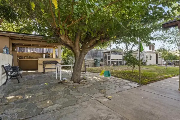 1427 Kingston Drive, Escondido, CA 92027