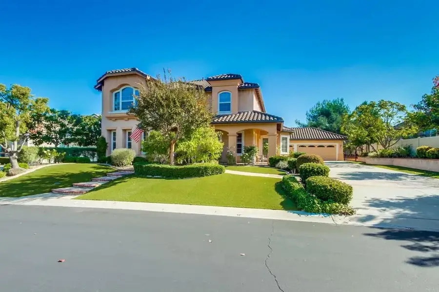 2116 Kirkcaldy Road, Fallbrook, CA 92028 - Image #2