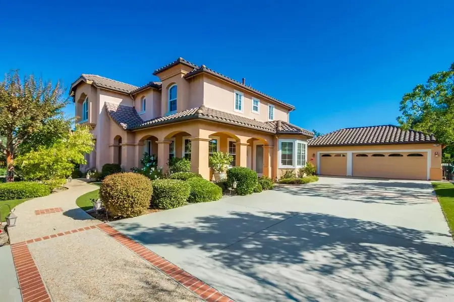 2116 Kirkcaldy Road, Fallbrook, CA 92028 - Image #3