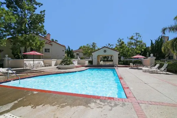 1050 La Tortuga Drive #5, Vista, CA 92081