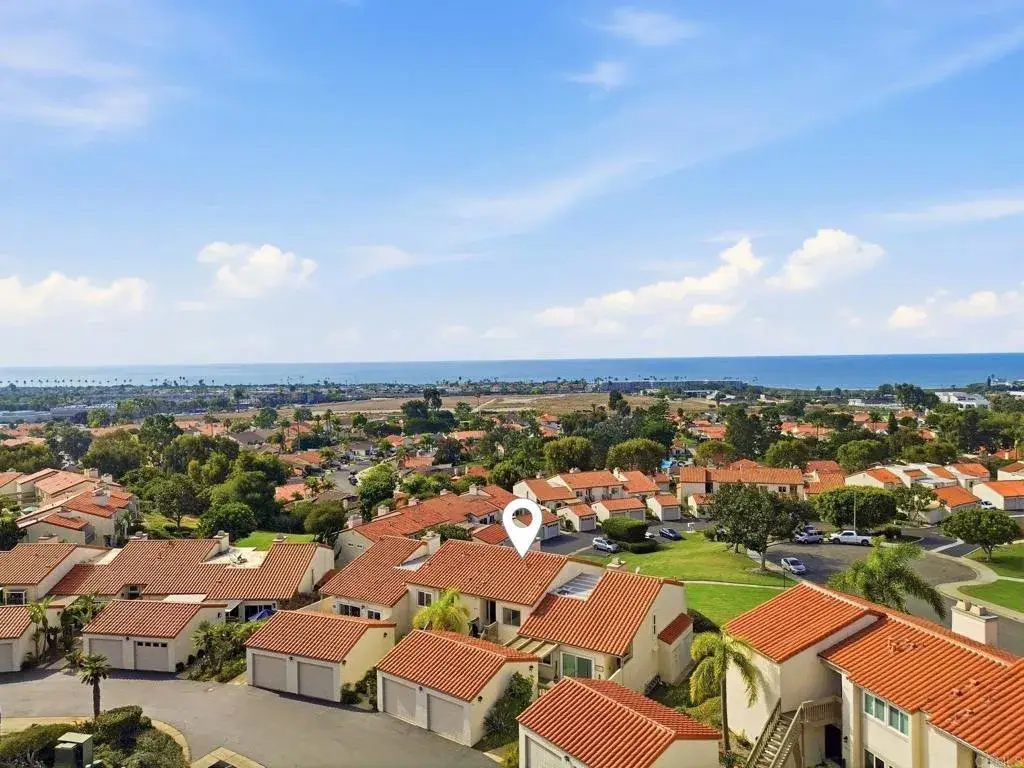 909 Caminito Madrigal #B, Carlsbad, CA 92011 - Image #1