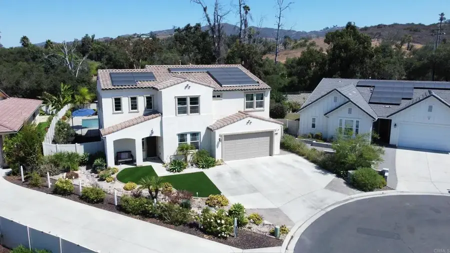 1564 Manzanita Hollow, Vista, CA 92084 - Image #2