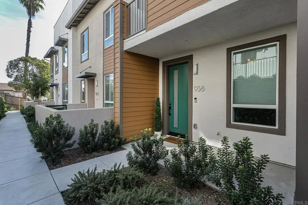 958 Foxwood Lane, Vista, CA 92081 - Image #1