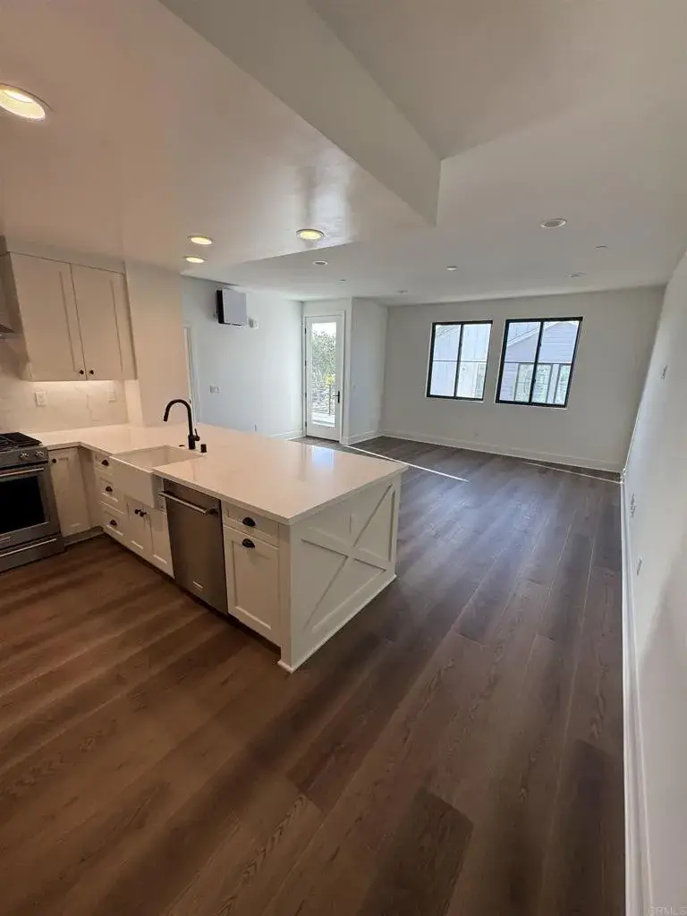 1105 Catania Court #201, Encinitas, CA 92024 - Image #3