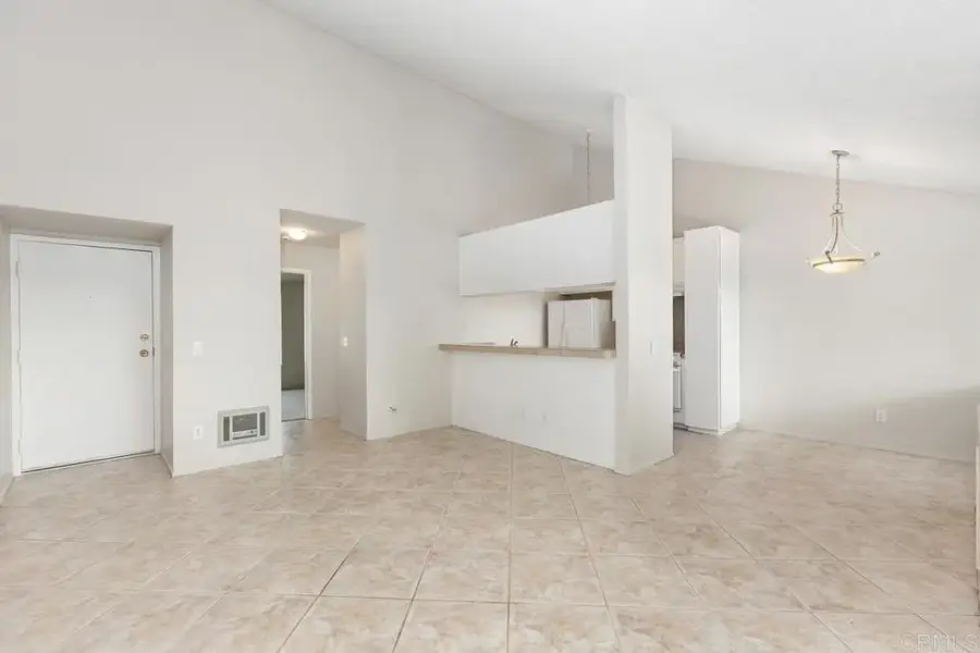 6204 Agee St #130, San Diego, CA 92122 - Image #2