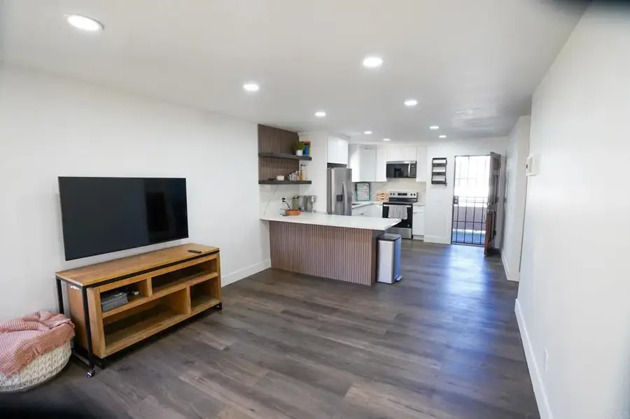 540 65th Street #204, San Diego, CA 92114 - Image #2