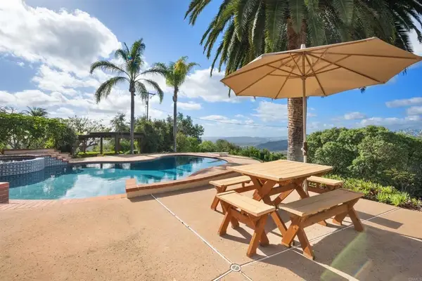 15466 Markar Road, Poway, CA 92064