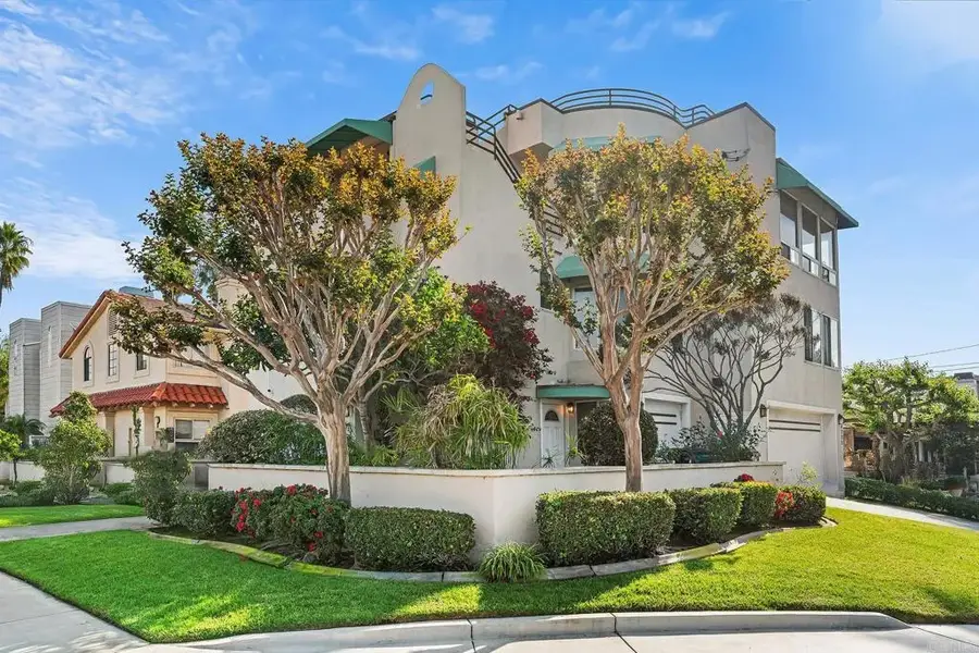 1105 Reed Avenue, San Diego, CA 92109 - Image #2