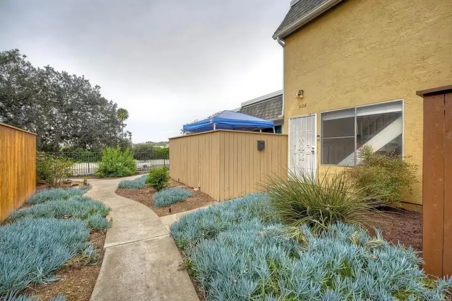 1126 Madera Lane, Vista, CA 92084 - #2