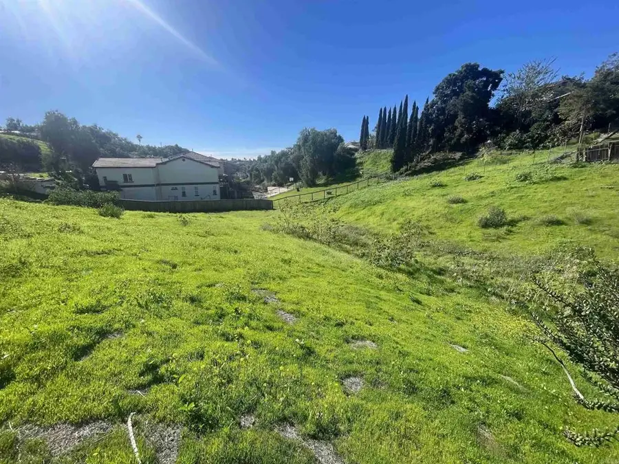 564 S 66th, San Diego, CA 92114 - #3