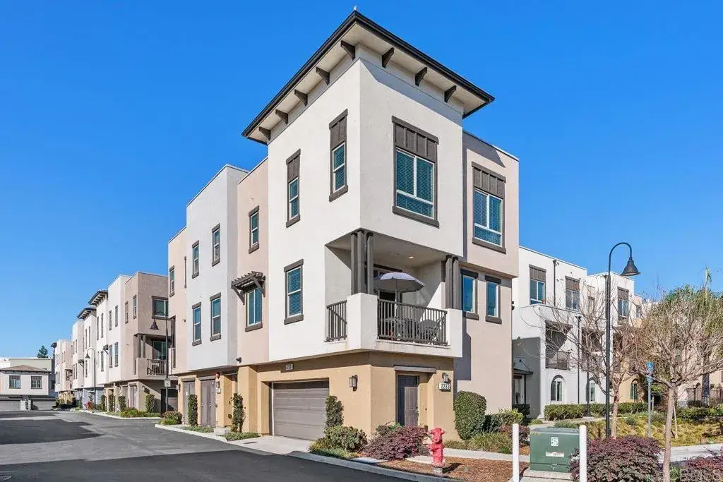 2233 Solara Lane, Vista, CA 92081 - Image #1