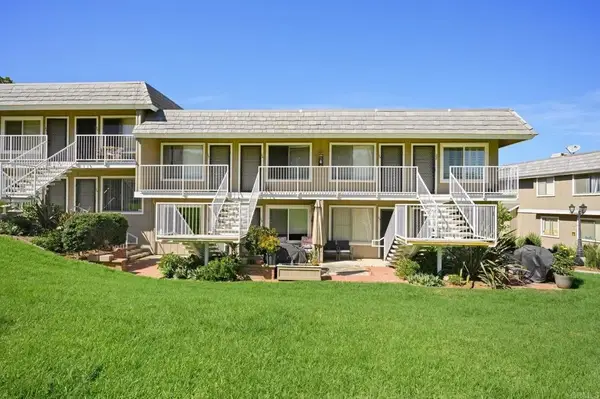 27725 Mountain Meadow #27, Escondido, CA 92026