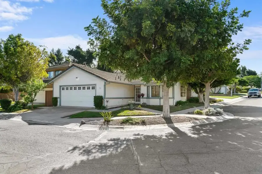 1387 Longfellow Road, Vista, CA 92083 - Image #2