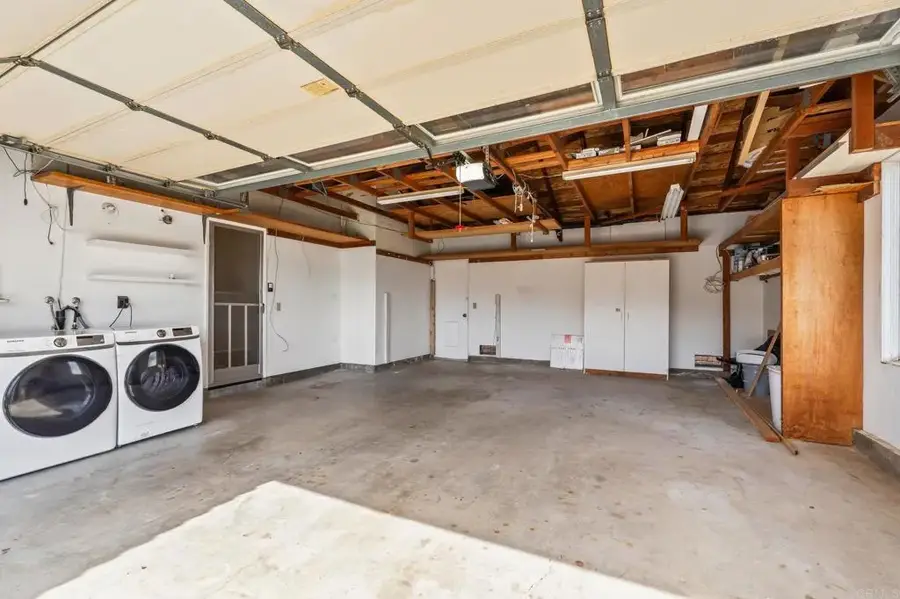 2049 Camino Dr, Escondido, CA 92026 - #2