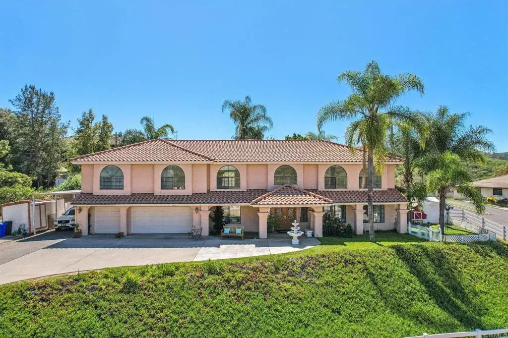29950 Robbie Ln, Vista, CA 92084 - #1