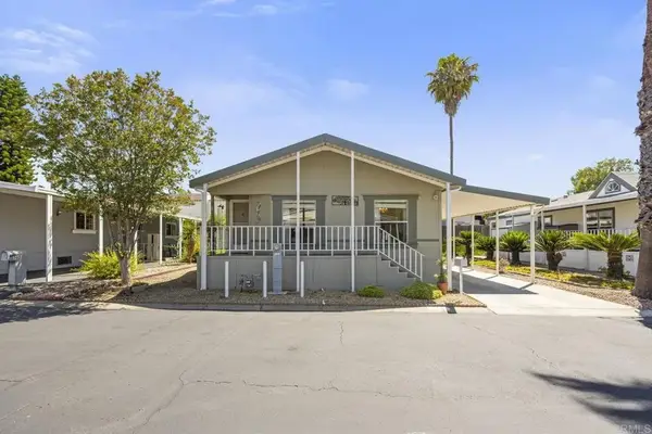 525 W El Norte Parkway #301, Escondido, CA 92026