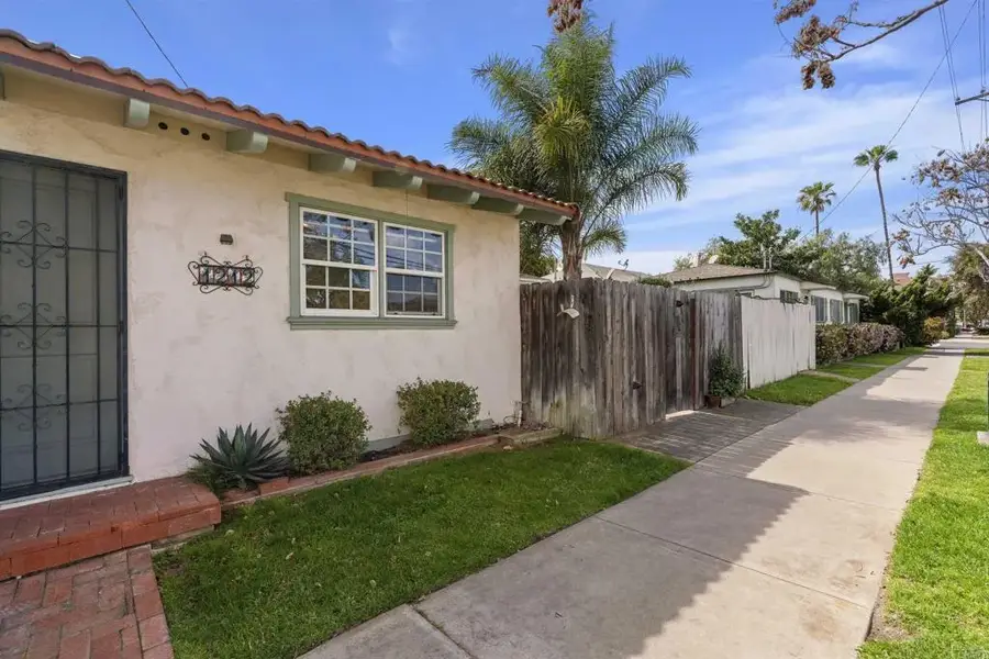 1212 2nd Street, Coronado, CA 92118 - #3
