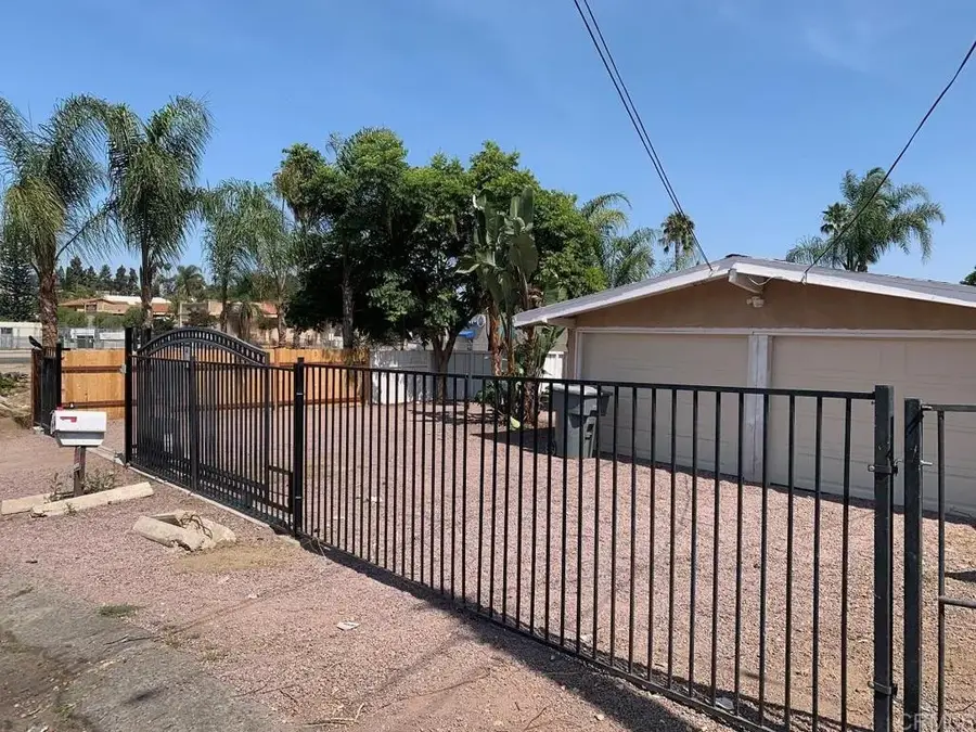 122-124 Eaton Way, Vista, CA 92084 - #2