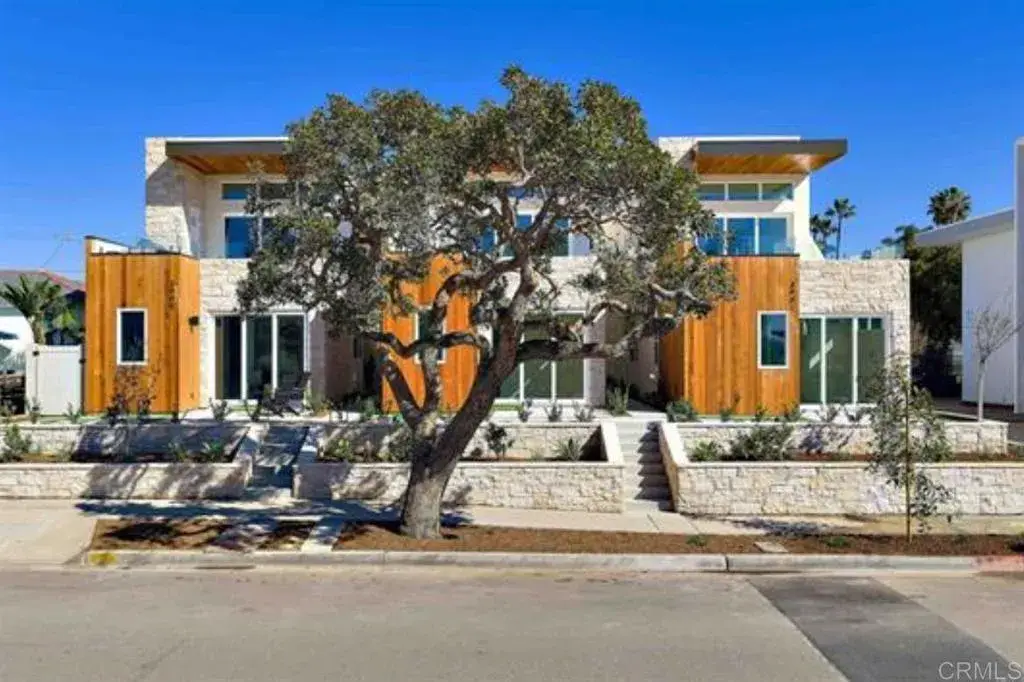 3905 Haines, San Diego, CA 92109 - #1