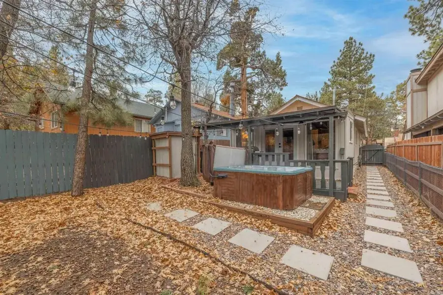 271 Leonard Ln, Sugarloaf, CA 92386 - #3