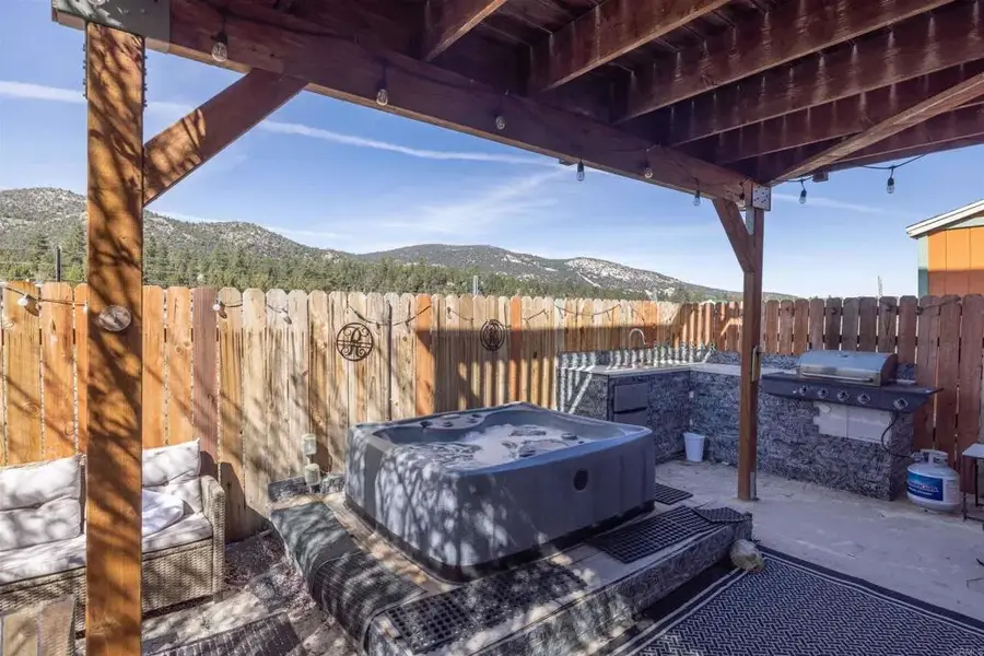 1011 W Fairway, Big Bear City, CA 92314 - #2