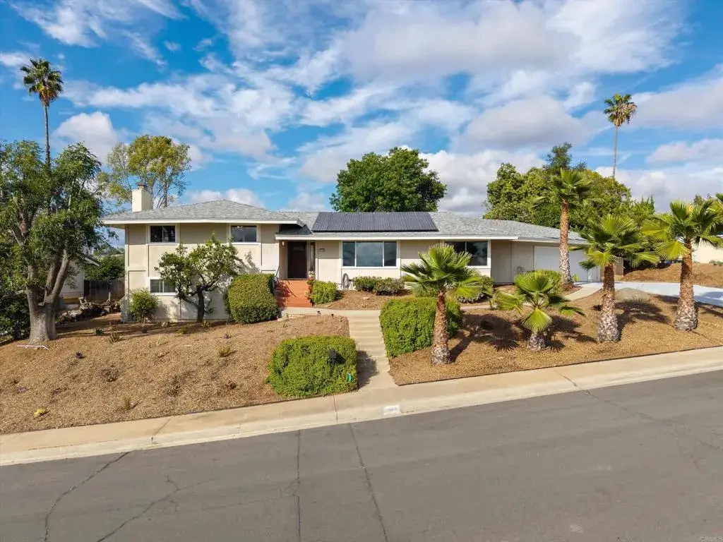 136 Helen Way, Escondido, CA 92025 - #1