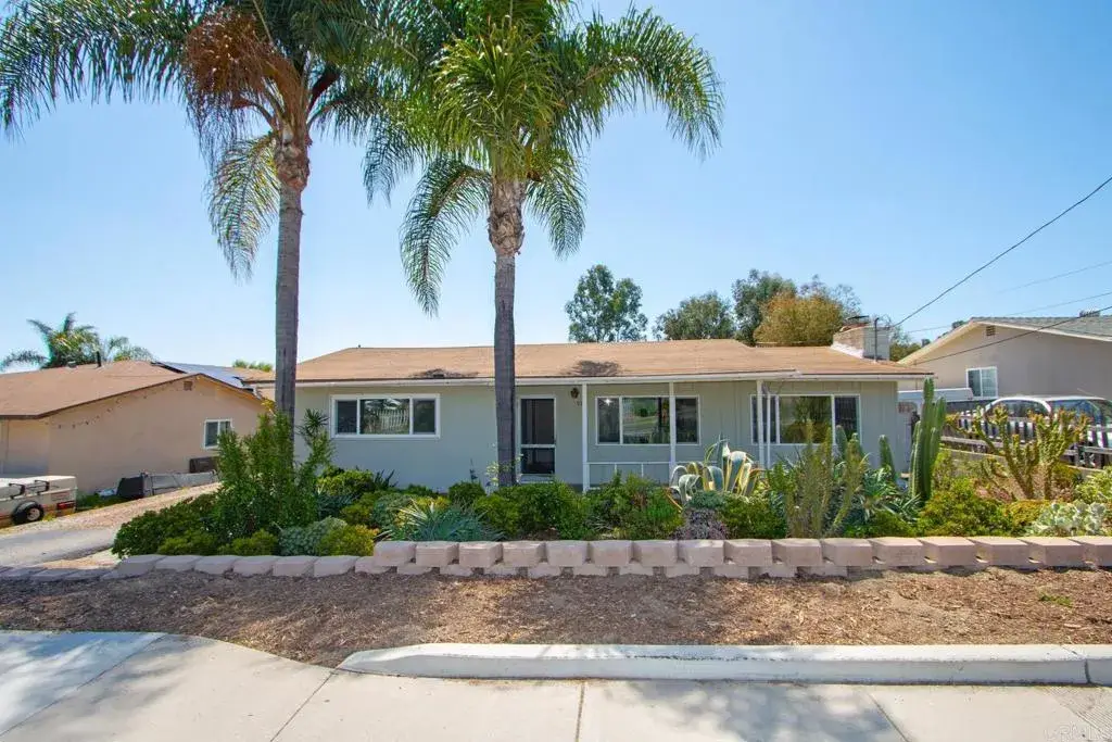 976 Olive Avenue, Vista, CA 92083 - #1