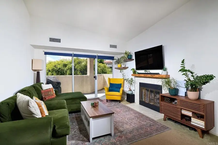 7027 Camino Degrazia #210, San Diego, CA 92111 - #3