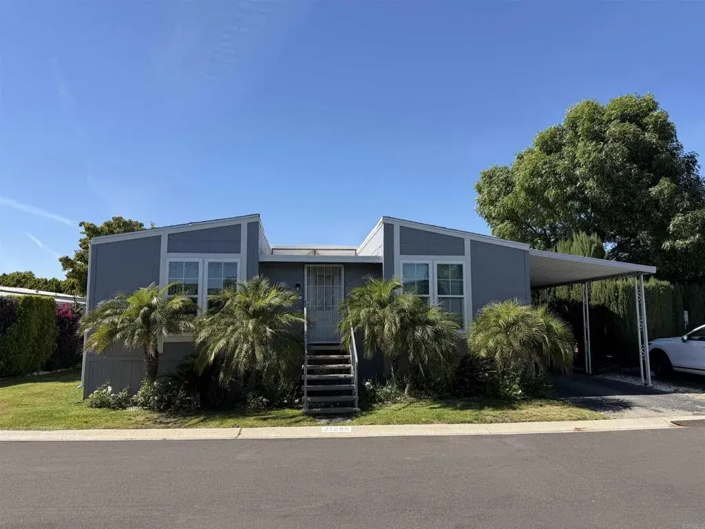 21205 Blue Curl, Canyon Country, CA 91351 - #1