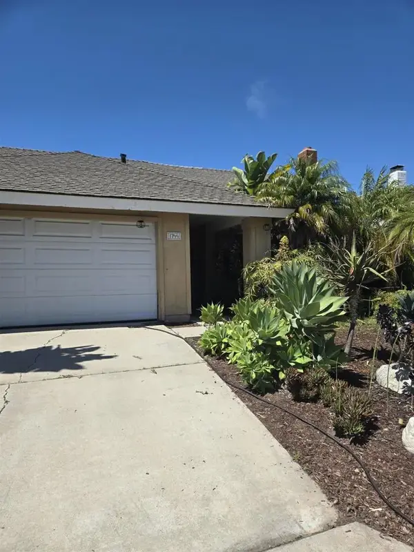 1744 Village Run North, Encinitas, CA 92024