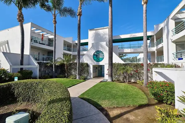 2558 Navarra Drive #E, Carlsbad, CA 92009