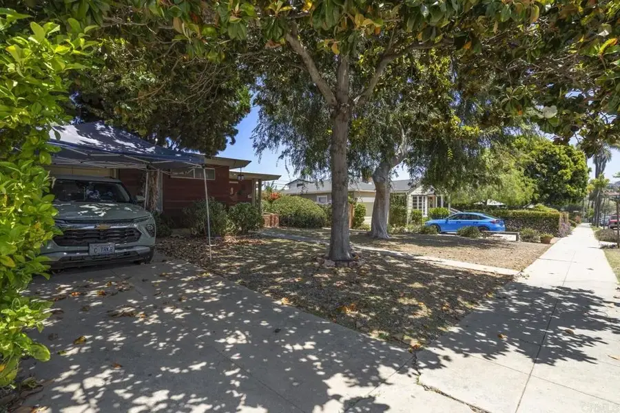 3752 Poe Street, San Diego, CA 92107 - #3