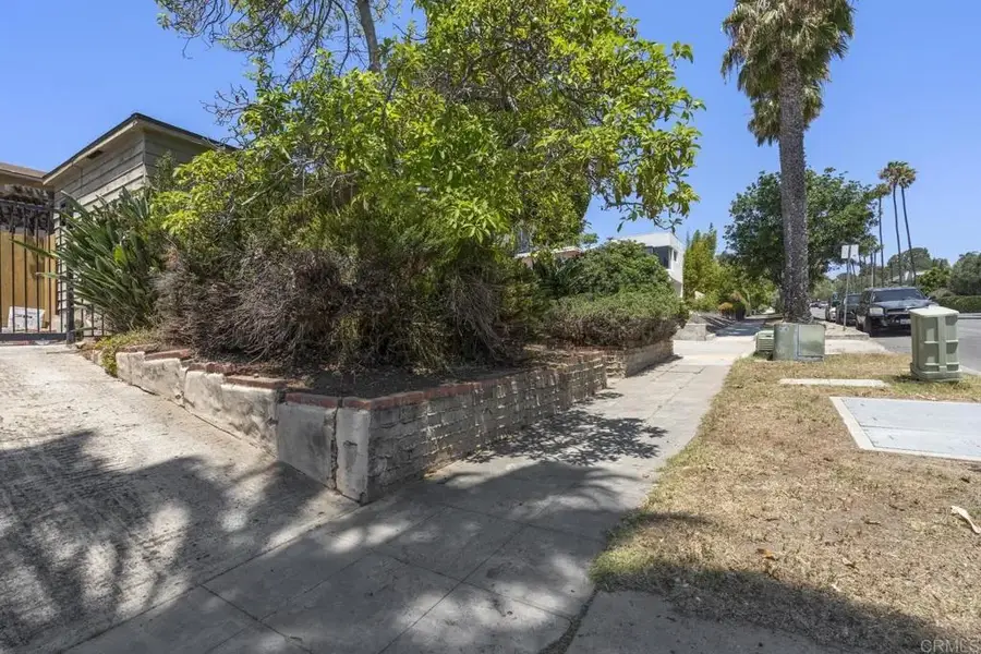 4818 Lamont Street, San Diego, CA 92109 - #2