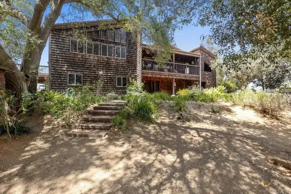 28425 Thundernut Ln, Valley Center, CA 92082
