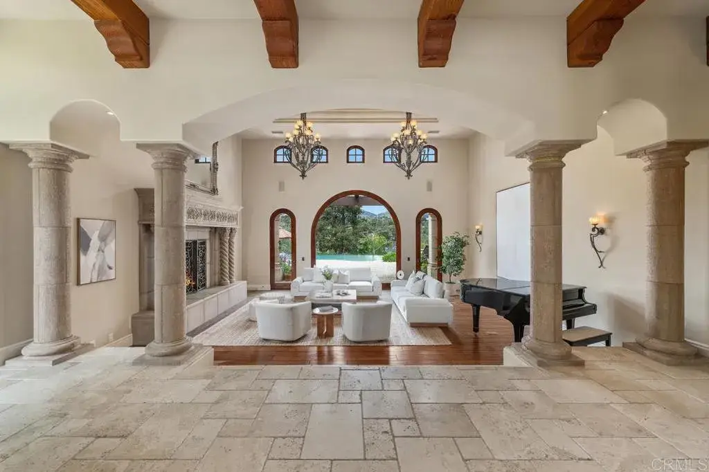 7090 Via Guadalupe, Rancho Santa Fe, CA 92067 - #1