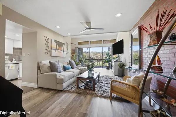 2564 Navarra Drive #213, Carlsbad, CA 92009