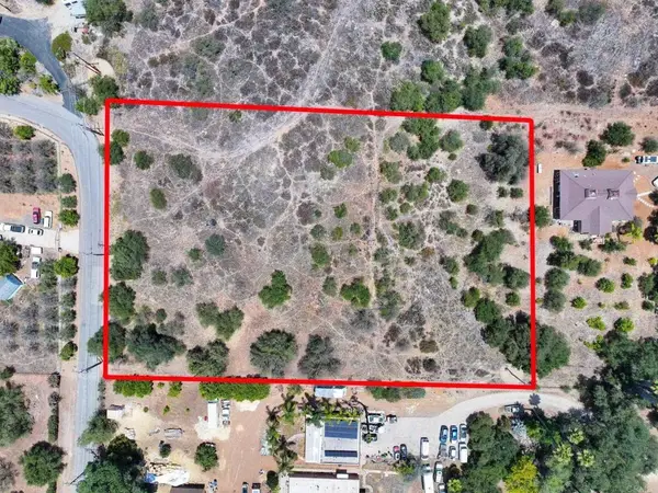 29348 Mac Tan Rd, Valley Center, CA 92082