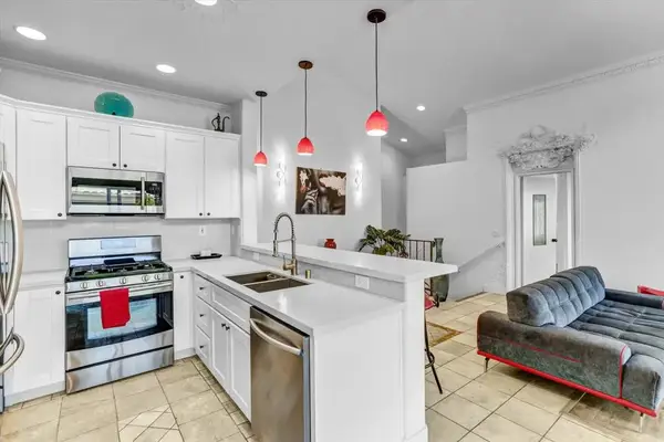 5536 Renaissance Avenue #1, San Diego, CA 92122